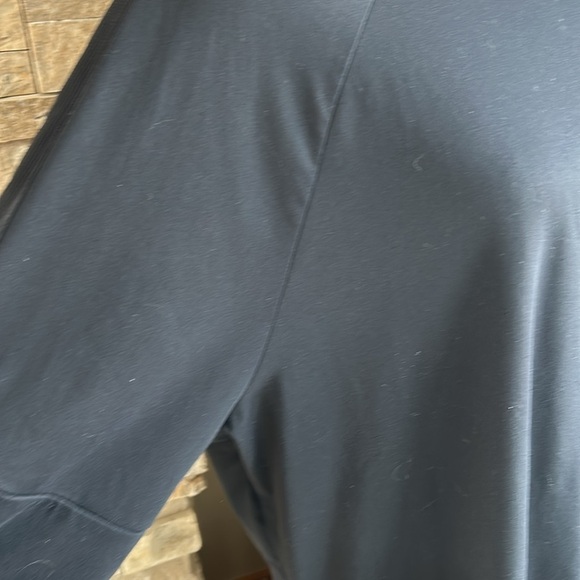 Fabletics black long ruched sleeve side slits sweatshirt hi lo - Picture 3 of 16